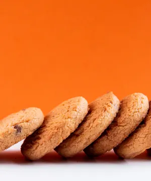 Oat and chocolate cookies